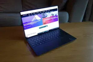 Touchscreen laptop